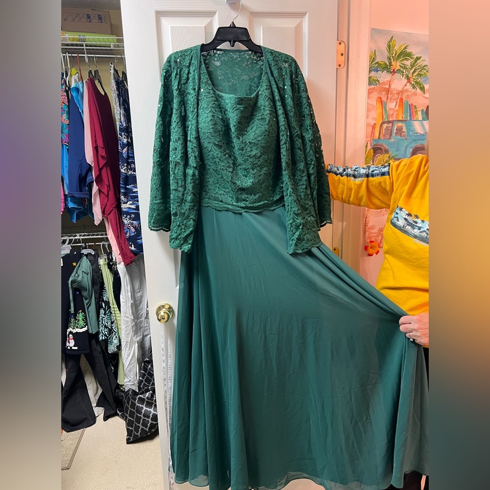NWT JJs House Gown Dark Green Mother-of-the-Bride